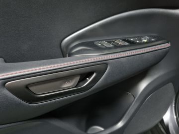 Lexus LBX