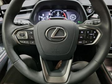 Lexus LBX