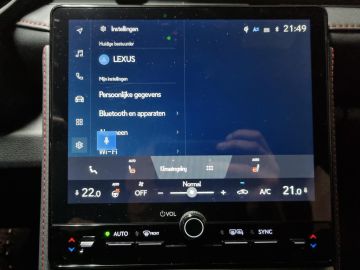 Lexus LBX