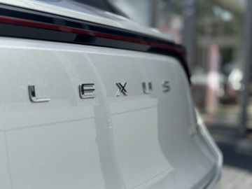 Lexus LBX