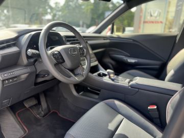 Lexus LBX