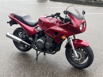 Triumph Tour Sprint 900