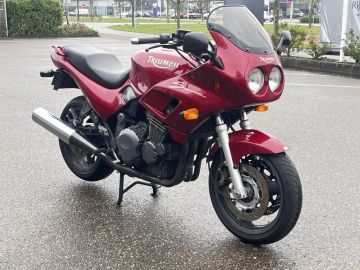 Triumph Tour Sprint 900
