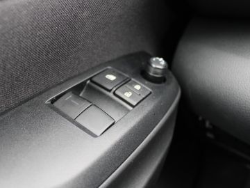 Mazda 2 Hybrid