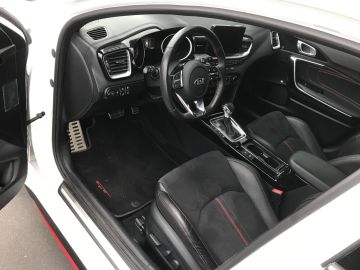 Kia ProCeed