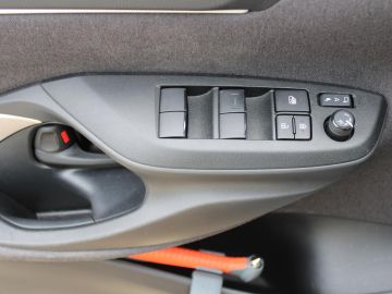 Mazda 2 Hybrid