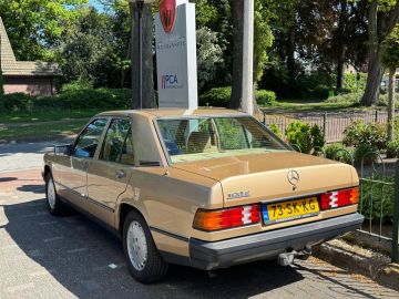 Mercedes-Benz 190