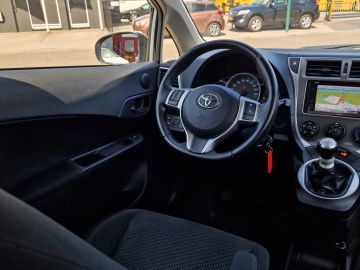Toyota Verso-S