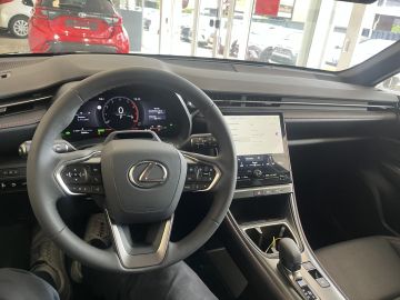Lexus LBX