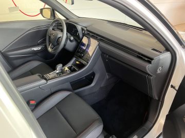 Lexus LBX