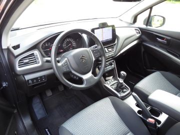 Suzuki S-Cross