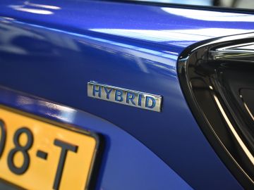 Mazda 2 Hybrid