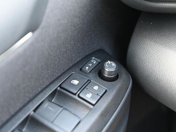 Mazda 2 Hybrid