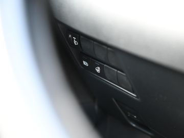 Mazda 2 Hybrid