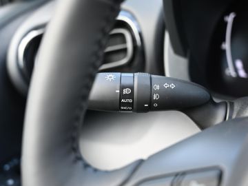 Mazda 2 Hybrid