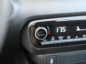 Mazda 2 Hybrid