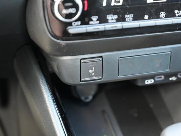 Mazda 2 Hybrid
