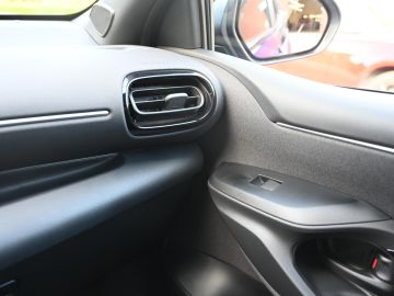Mazda 2 Hybrid