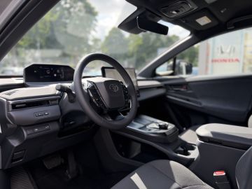 Toyota C-HR+