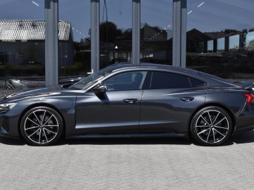 Audi E-tron GT