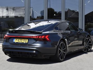 Audi E-tron GT