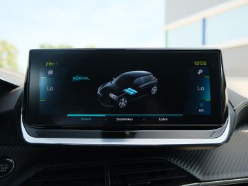 Peugeot E-208