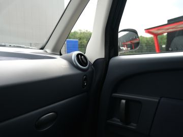 Peugeot 1007