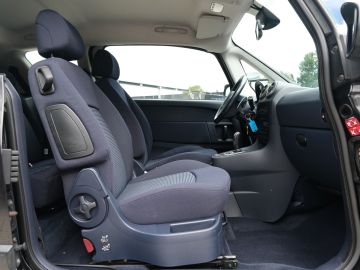 Peugeot 1007