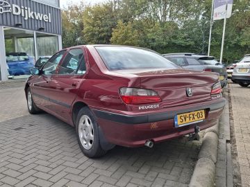 Peugeot 406