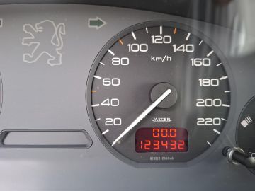 Peugeot 406