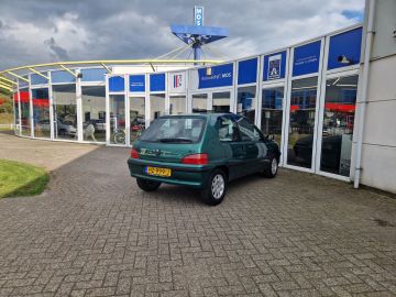 Peugeot 106