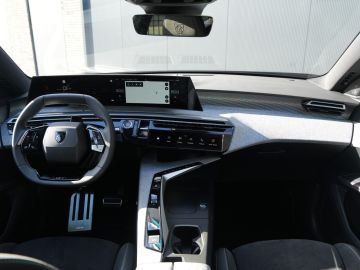 Peugeot E-3008