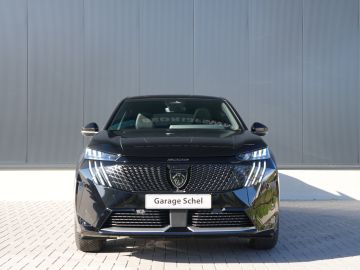 Peugeot E-3008