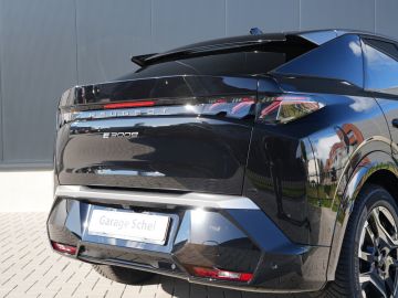Peugeot E-3008