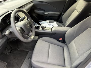 Lexus LBX