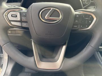 Lexus LBX