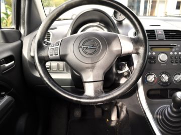 Opel Agila