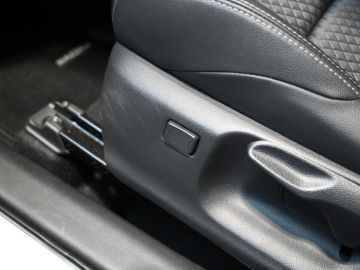 Mazda 2 Hybrid