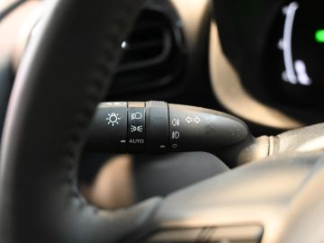 Mazda 2 Hybrid
