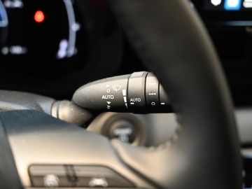 Mazda 2 Hybrid