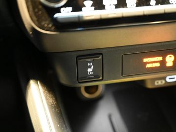 Mazda 2 Hybrid