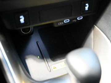 Mazda 2 Hybrid