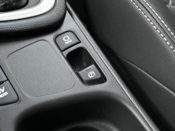 Mazda 2 Hybrid