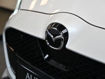 Mazda 2 Hybrid