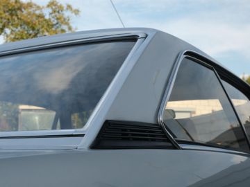 Peugeot 504