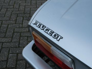 Peugeot 504