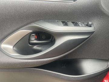 Mazda 2 Hybrid