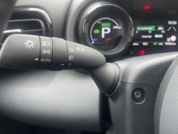 Mazda 2 Hybrid