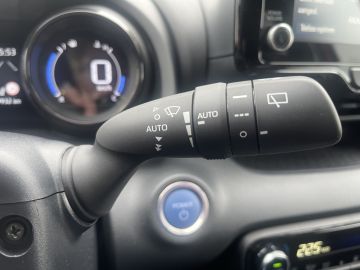 Mazda 2 Hybrid
