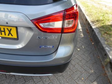 Suzuki S-Cross